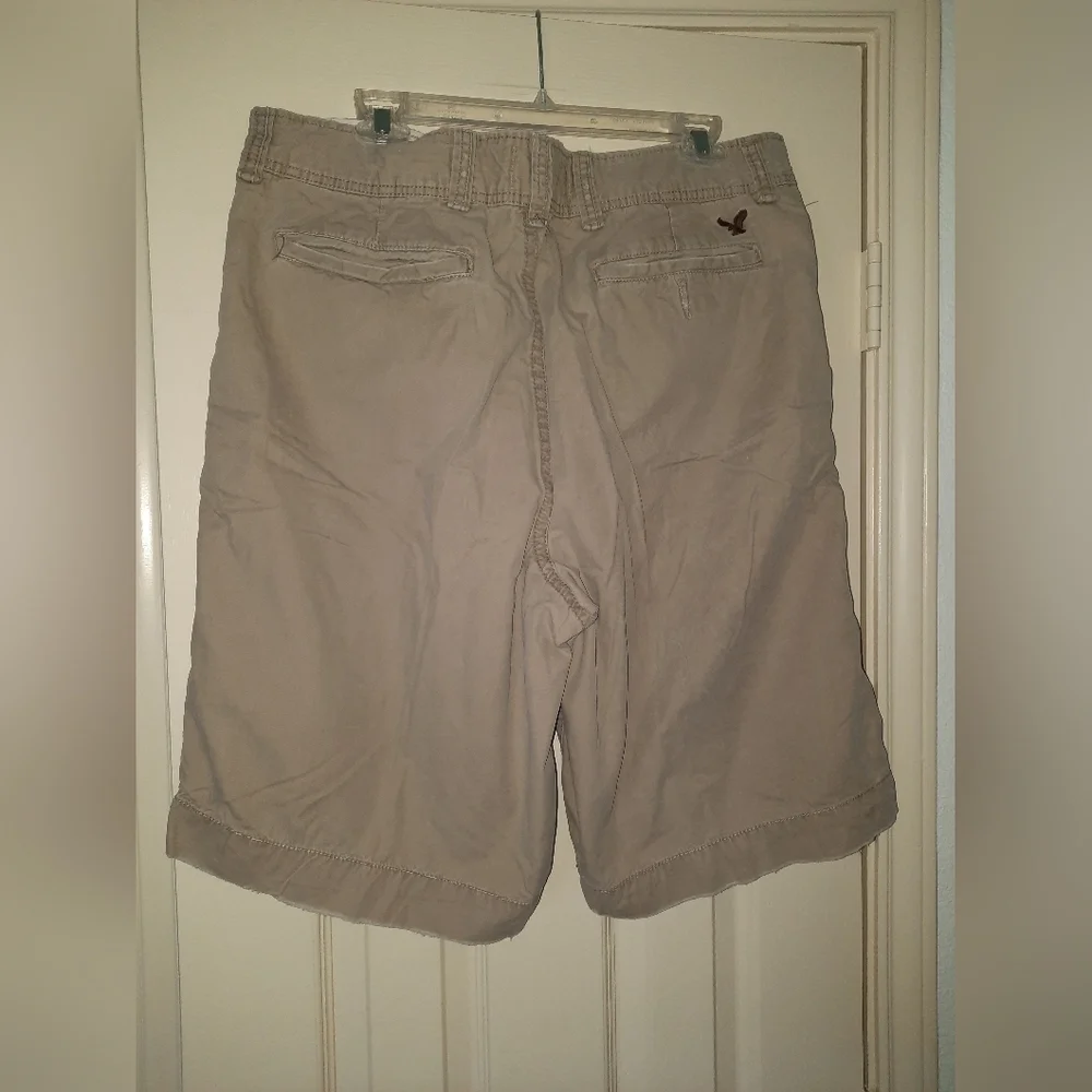 AMERICAN EAGLE WALK SHORTS 36 PREPPY KHAKI BROWN SUMMER SCHOOL  FALL UNIVERSITY